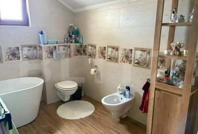 Casa cu 3 dormitoare, 186 mp, teren 696 mp, zona Paulesti - 10