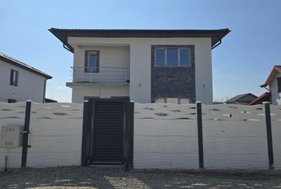 Casă individuală cu 5 camere cu Teren 420 Mp în Berceni - 1