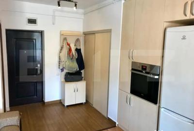 Garsonieră decomandată, mobilată în Florești