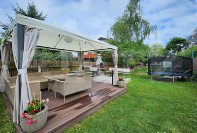 Casă cu 12 camere cu Teren 1372 Mp în Platou