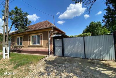 Casă cu 4 camere cu Teren 1230 Mp în Biharia - 1