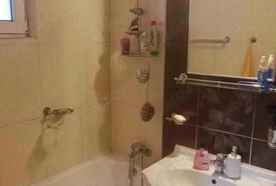 Apartament cu 3 camere decomandat în Central - 8