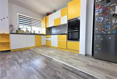 Apartament 3 camere, 67mp, cu Parcare, 2 Balcoane, Coresi - 10