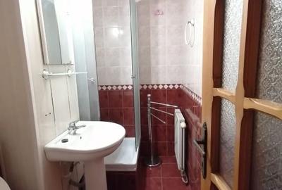 PROPRIETAR - Apartament 4 camere de inchiriat Piata Moldovei - Scoala 2 - 11