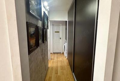 Apartament cu 3 camere semidecomandat în Rovine - 10