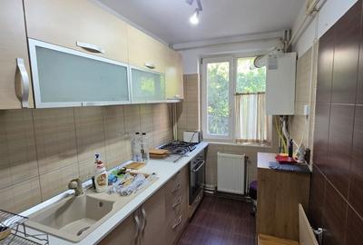 Apartament cu 3 camere decomandat în Cornișa - 7