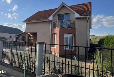 Casă cu 4 camere cu Teren 561 Mp în Central - 14