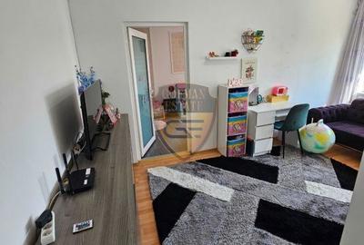 Apartament cu 3 camere semidecomandat în Km 4 - 7