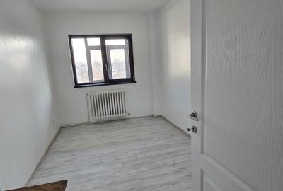 Apartament cu 4 camere decomandat în Central - 1