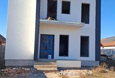 Pantelimon ilfov,p+1,5camere,3bai,290mp,asfalt apoape - 1