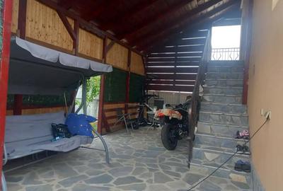 Casă cu 5 camere în Loloiasca - 1
