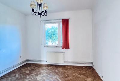 Apartament cu garaj propriu – intrare separată | Etaj 1/2 Apartament cu garaj propriu – intrare separată | Etaj 1/2 - 4
