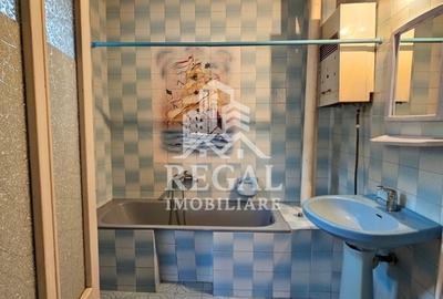 Casă individuală cu 5 camere cu Canalizare în Central - 9