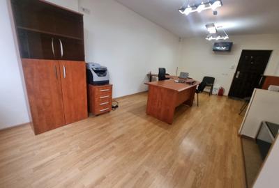 Apartament 2 camere, activitate birou, metrou Berceni Dimitrie Leonida la  8 min - 9