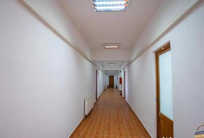 Spațiu comercial, de 40 mp, în Centrul Civic