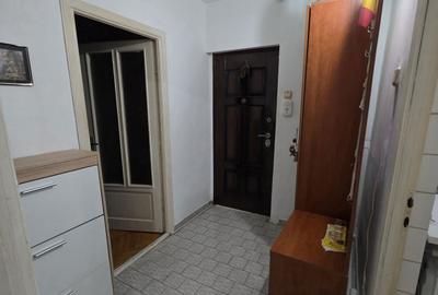 Garsonieră decomandată în Central - 7