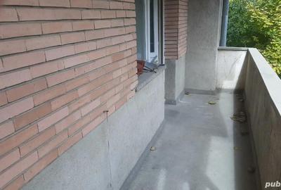 Apartament cu 4 camere decomandat în Central - 2