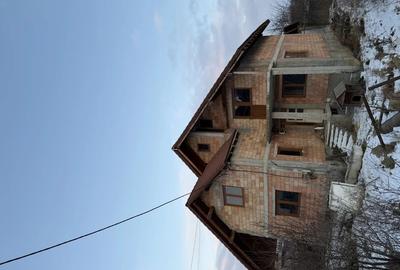 Casa de vanzare S+P+M - 2