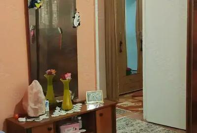 3 camere, etaj 1,confort 1 , ?iglina 3, bloc H - 9