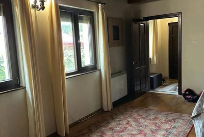 Casă cu 4 camere cu Teren 1700 Mp în Central - 6