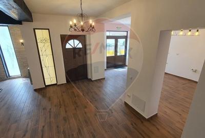 Casă / Vilă de închiriat în zona Pipera - 2