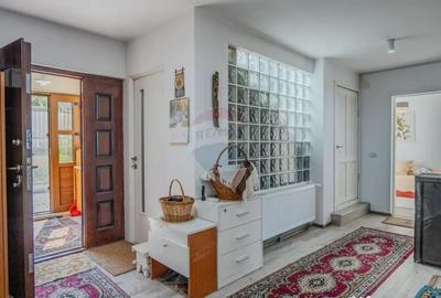 Casă cu 7 camere cu Garaj în Colonia 1 Mai - 15