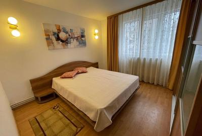 Apartament cu 3 camere decomandat în Micro 20 - 1