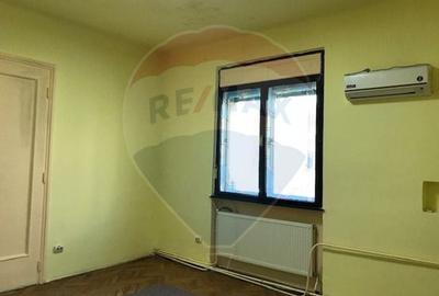 Spațiu comercial, de 33 mp, în Ultracentral - 2