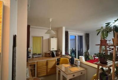 Apartament cu 3 camere semidecomandat în Progresul - 3