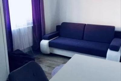 Apartament cu 2 camere - zona Alexandru cel Bun - Lic. Miron Costin - 1