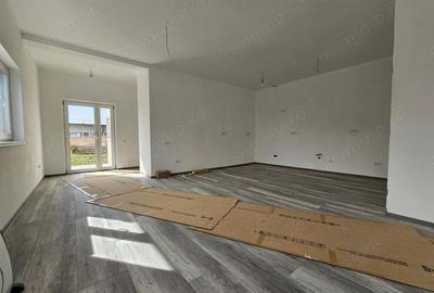 Casă cu 3 camere cu Teren 355 Mp în Giarmata - 6