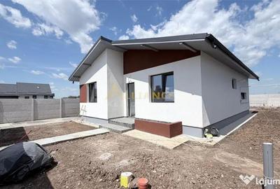 Casă cu 3 camere cu Teren 305 Mp în Central - 3