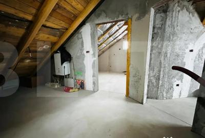 Casă cu 5 camere cu Teren 650 Mp în Central