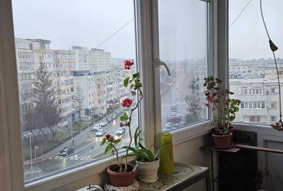 Apartament cu 3 camere decomandat în Exterior Vest - 1