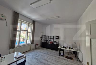 Spatiu de birou de inchiriat 50 mp - 2 camere si baie, zona Ultracentrala - 1