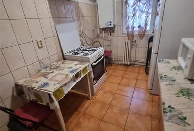 Apartament 4 camere decomandat - etajul 2 - bloc din 1980 - 90 mp - 4