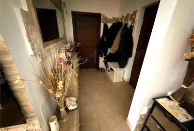 Apartament cu 3 camere decomandat în Aradului - 8