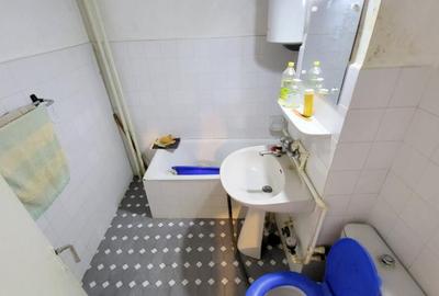 Apartament cu 3 camere decomandat în 9 Mai - 7