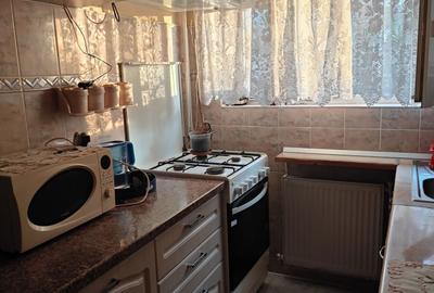 Apartament cu 2 camere decomandat în Remetea - 1