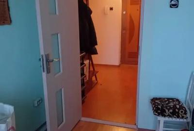 Apartament cu 3 camere decomandat în Micro 20 - 7