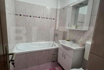 Garsonieră decomandată, mobilată în Florești