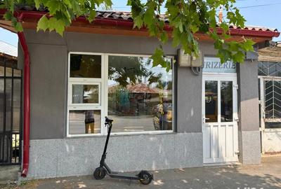 Vand spatiu comercial. Inchiriez post frizer manichiurista - 3