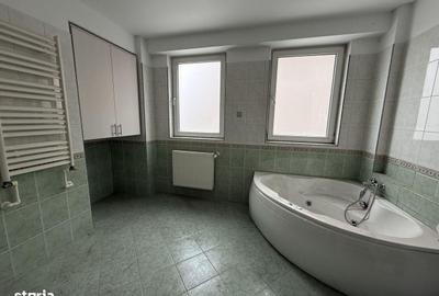 Apartament cu 4 camere în Central - 2