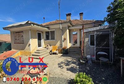 Casă cu 4 camere cu Teren 360 Mp în Central - 2