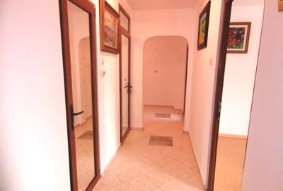 Apartament 2 camere decomandat, etaj 2, metrou Dristor - 10