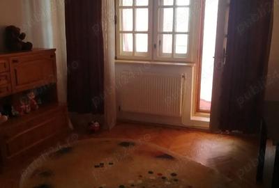 Apartament cu 4 camere decomandat în Școlilor - 2