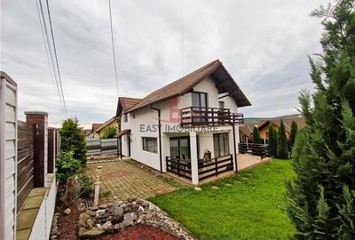 Vila frumoasa cu 4 camere,3 bai,curte individuala,,Corunca - 9