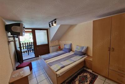 Casă cu 7 camere cu Teren 720 Mp în Vest - 12