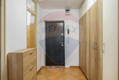 Garsoniera decomandata - Motoc 9 -  13 Septembrie - 4