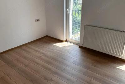 Casă cu 6 camere cu Teren 100 Mp în Roșu - 30